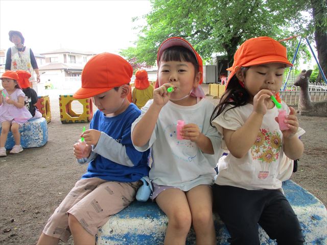 シャボン玉遊び